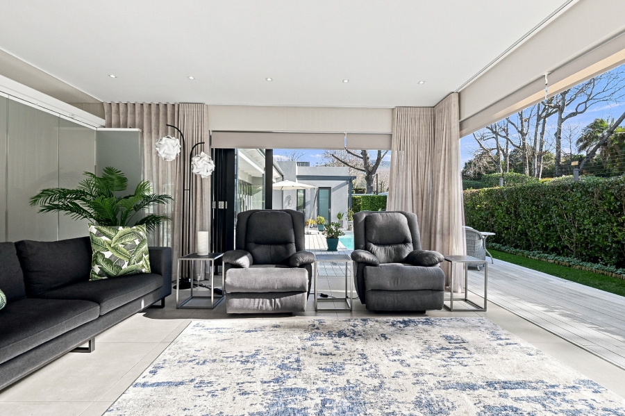 4 Bedroom Property for Sale in Constantia Western Cape